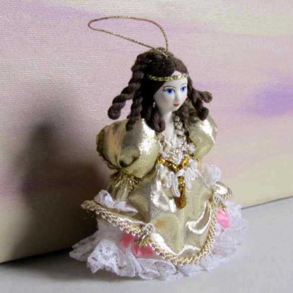 CHRISTMAS TREE DECORATION: OOAK vintage Handmade and Hand painted Doll - Picture 5 of 7